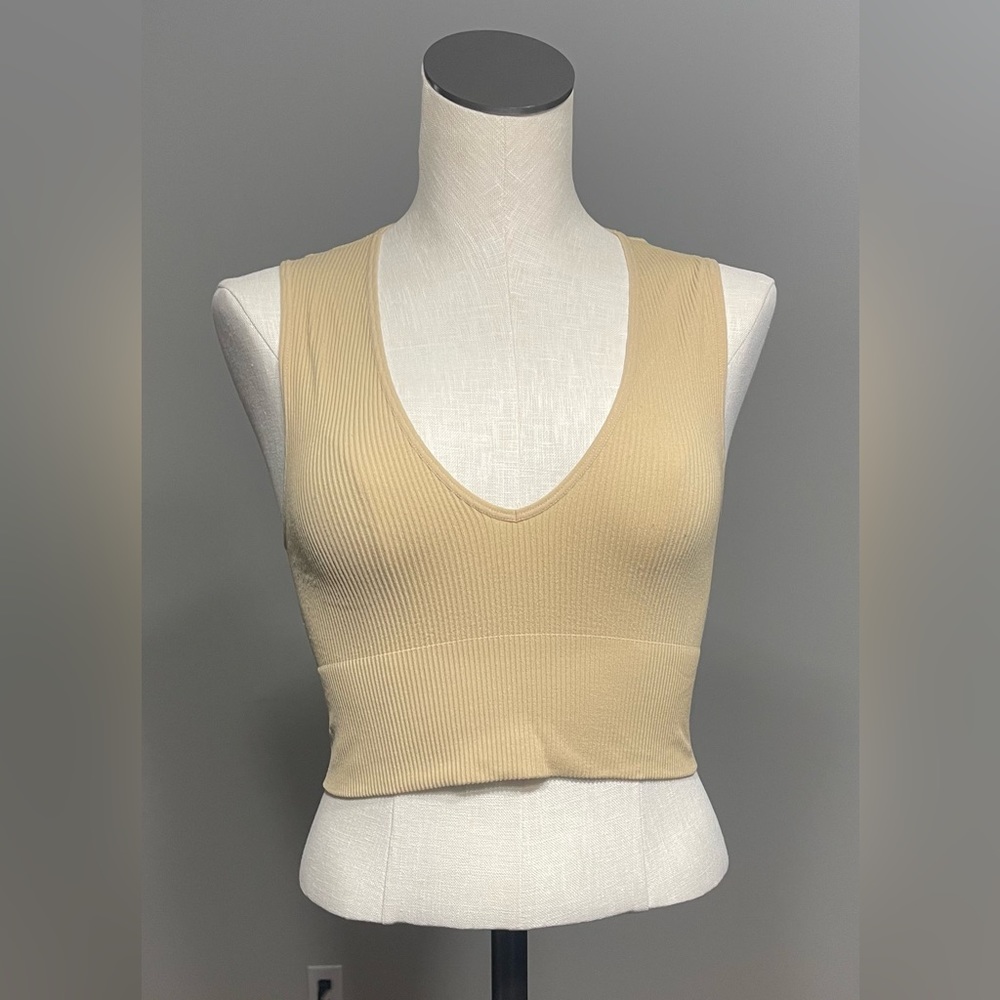 White Fox Boutique Size Medium On The Spot Cropped Tank Beige